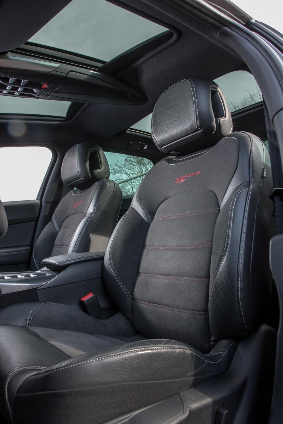 Интерьер DS 5 Performance Line 2016 года  (фото 18 из 24)